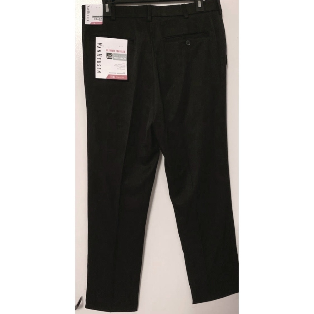 VanHeusen Straight-Fit 32 x 32 Flat Slacks